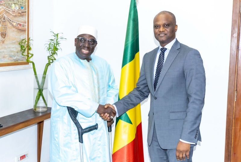 Monsieur le ministre Abdourahmane sarr et l'administrateur Monsieur Mamour Ousmane Ba 
